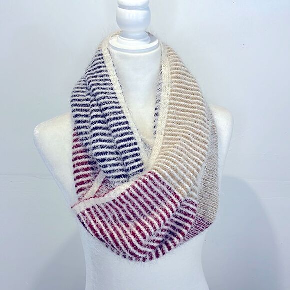 Rook Infinity Scarf multi colored - Picture 1 of 5